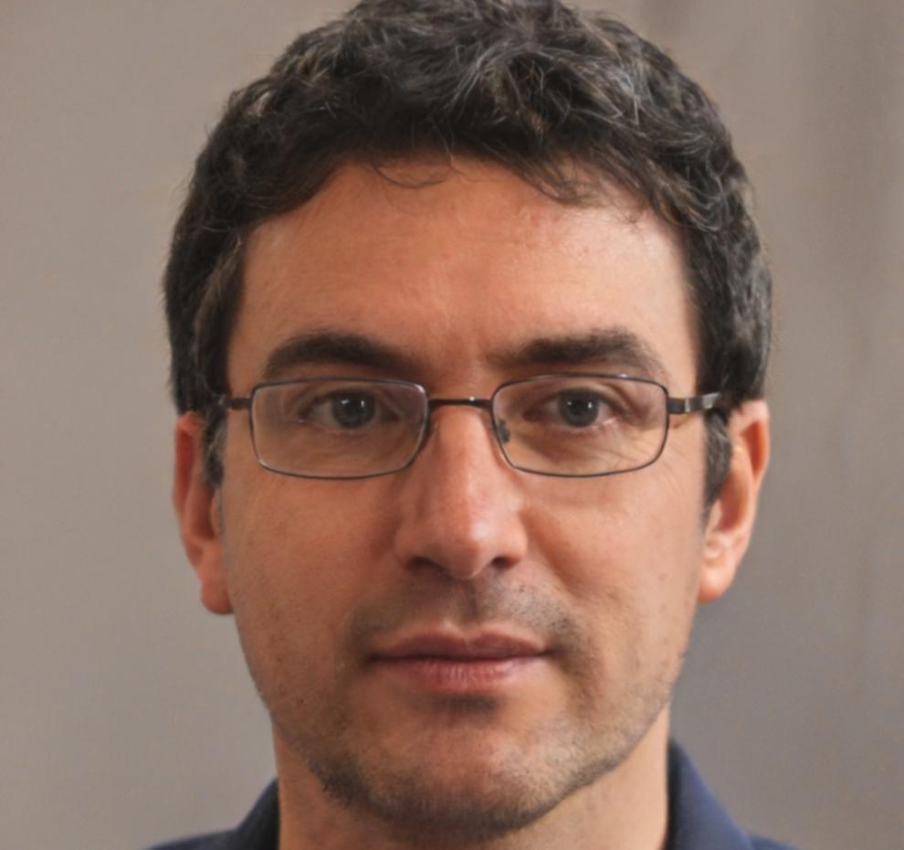 Retrato profesional de Sebastián Uribe